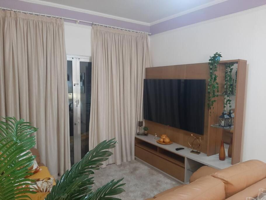 Apto Amplo, Confortavel, Bem Localizado, Asturias Apartment Guaruja